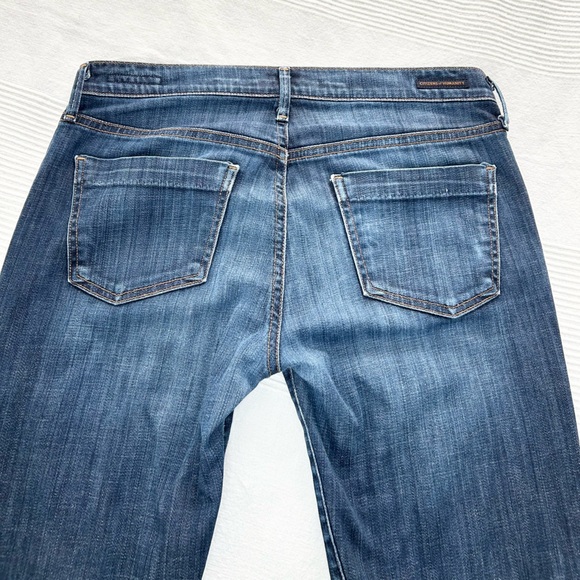 Citizens of Humanity Dani Crop Straight Leg Jean in Dark Wash - Picture 13 of 14